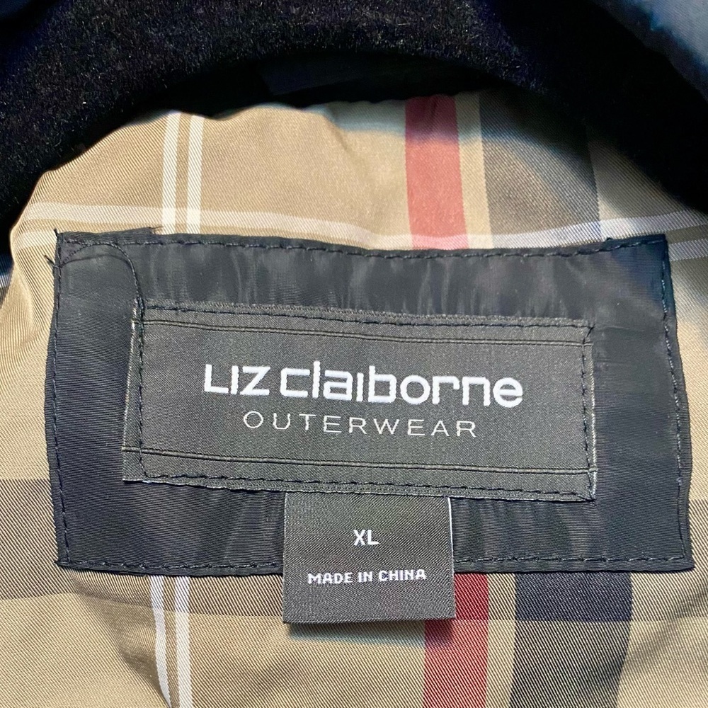 NWT Liz Claiborne Black Quilted Jacket with Plaid Lining - Picture 5 of 7